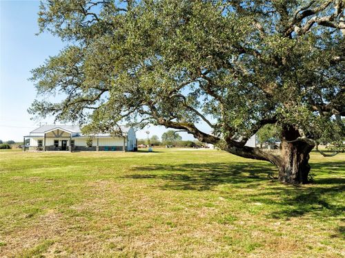 1100 Calhoun Rd, Eagle Lake, TX, 77434-9703 | Card Image