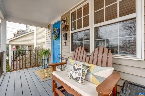 415 12th St Nw, Charlottesville, VA, 22903-2323 | Card Image