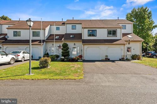 40 Saffron Dr, Lumberton, NJ, 08048-4222 | Card Image