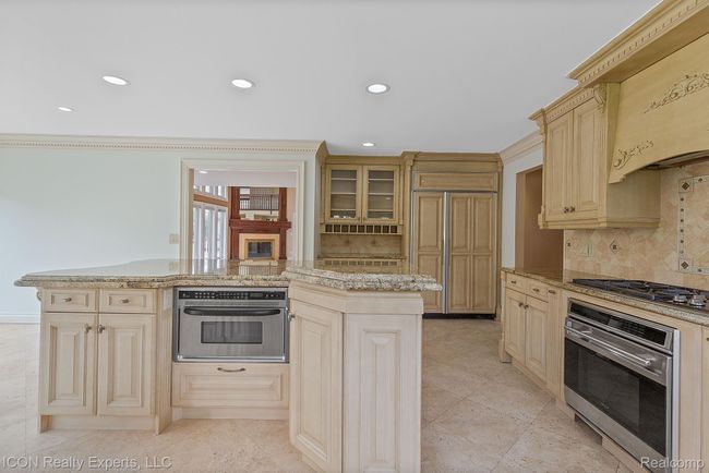 5215 Deer Run Cir, House other with 5 bedrooms, 7 bathrooms and null parking in Orchard Lake MI | Image 28