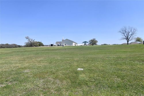 1701 Twin Oaks Cir, Brenham, TX, 77833-2628 | Card Image