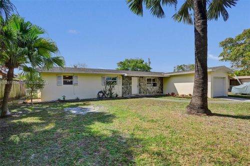 19830 Sw 92nd Ave, Cutler Bay, FL, 33157-8826 | Card Image