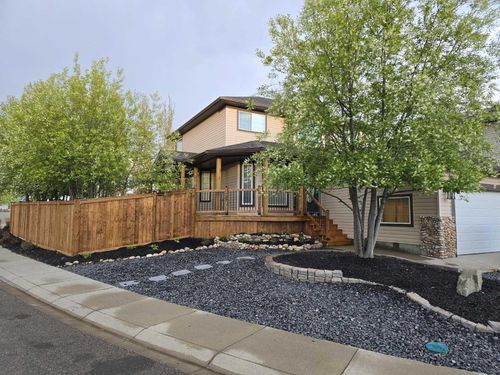 17 Thornleigh Way Se, Airdrie, AB, T4A2E2 | Card Image