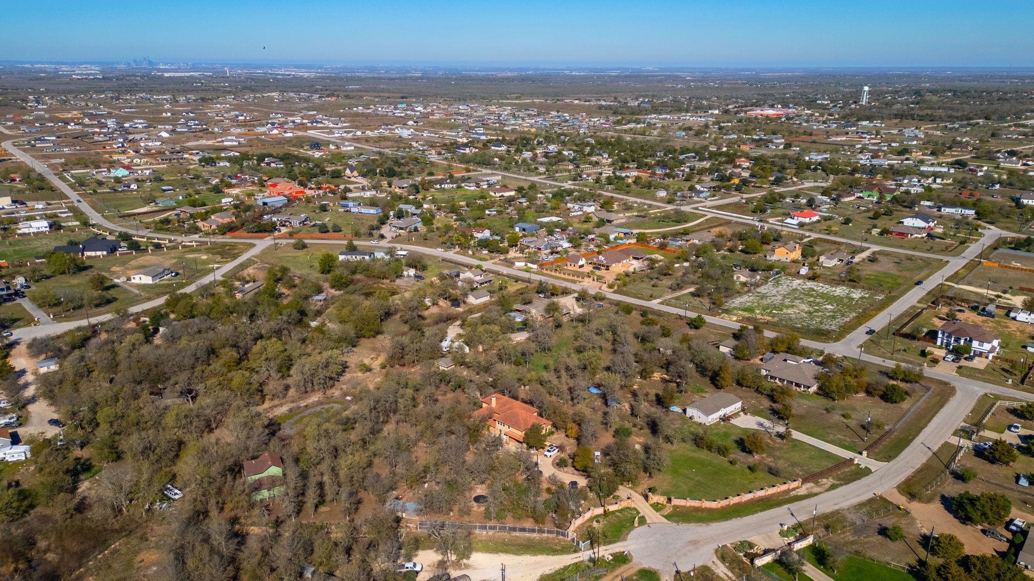 Land in Del Valle 4