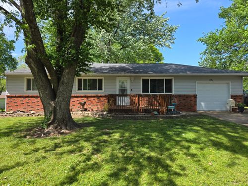 651 W Pearl St, Aurora, MO, 65605-1809 | Card Image