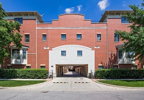 2-1192 Clarence Ave, Oak Park, IL, 60304-2168 | Card Image