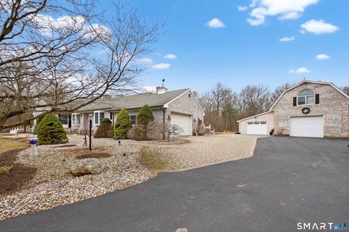 724 Strong Rd, South Windsor, CT, 06074-1913 | Card Image
