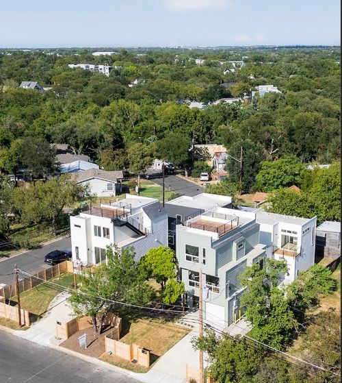 2-1169 Bedford St, Austin, TX, 78702-2403 | Card Image