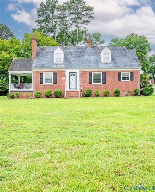 421 Laurel St, Emporia, VA, 23847-2512 | Card Image