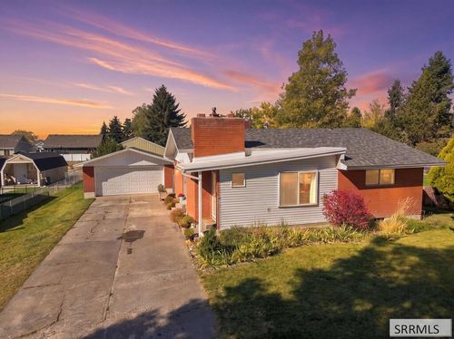 10599 N 38th E, Idaho Falls, ID, 83401-5453 | Card Image