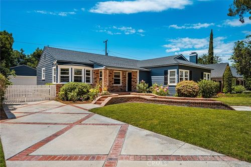 1112 N Lowell St, Santa Ana, CA, 92703-2328 | Card Image