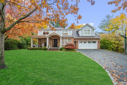 96 Oakdale Ln, Roslyn Heights, NY, 11577-1535 | Card Image