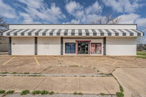 7235 Glenview Dr, Richland Hills, TX, 76180-8611 | Card Image