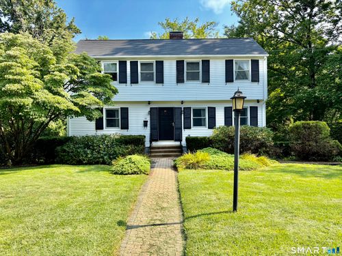 40 Old Colony Dr, Waterbury, CT, 06708-3323 | Card Image