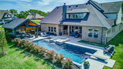 13714 Brook Xing, Edmond, OK, 73025-5028 | Card Image