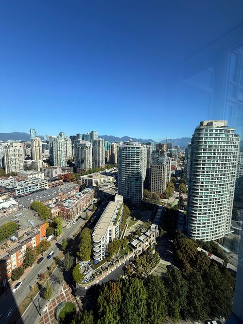 3305-193 Aquarius Mews, Vancouver, BC, V6Z2Z2 | Card Image