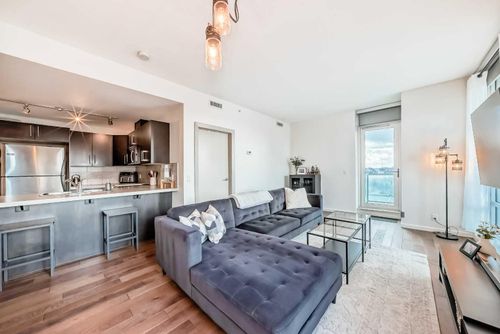 1010-210 15 Ave Se, Calgary, AB, T2G0B5 | Card Image