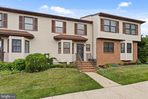 3 Roberts Ct, BORDENTOWN, NJ, 08505-2533 | Card Image