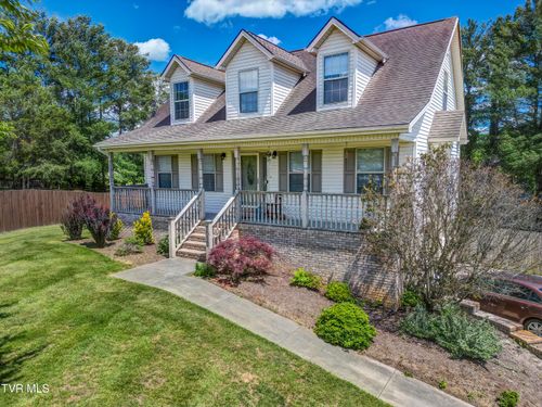 1032 Austin Ridge Ct, Piney Flats, TN, 37686-4722 | Card Image