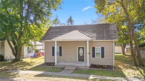 365 E Kerton Street, Scottsburg, IN, 47170 | Card Image