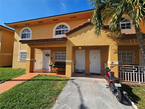 unit-202-7762 W 34th Ln, Hialeah, FL, 33018-5311 | Card Image