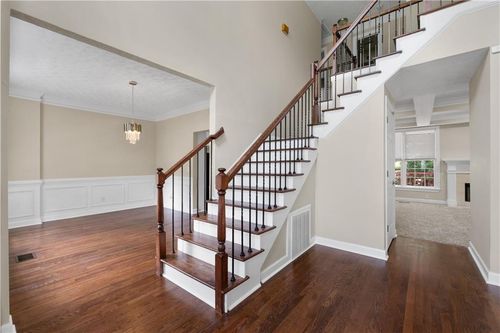 1811 Lake Cove Dr Sw, Atlanta, GA, 30331-6341 | Card Image