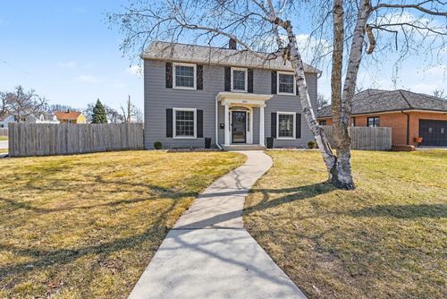 301 3rd Ave Se, Pipestone, MN, 56164-1822 | Card Image