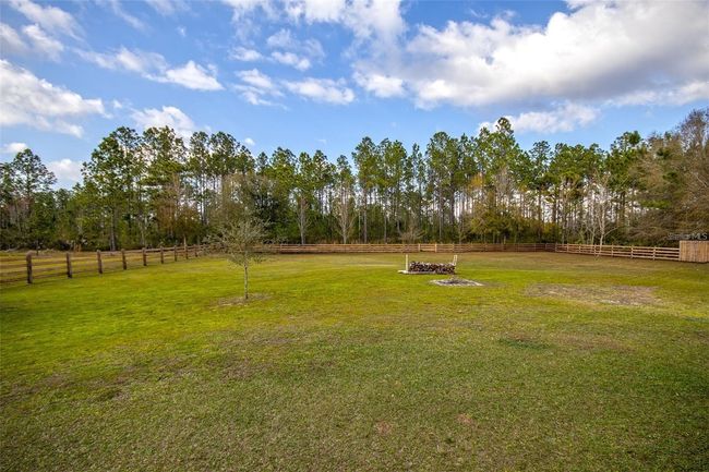 26733 Green Willow Run, House other with 3 bedrooms, 2 bathrooms and null parking in ZEPHYRHILLS FL | Image 6