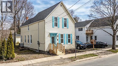 18 Shore St, Fredericton, NB, E3B1R2 | Card Image