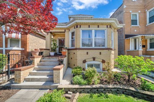 5551 S Albany Ave, Chicago, IL, 60629-2414 | Card Image