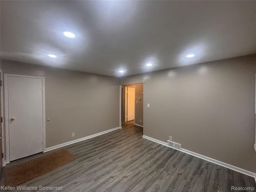 11236 Studebaker Ave, Warren, MI, 48089-2513 | Card Image