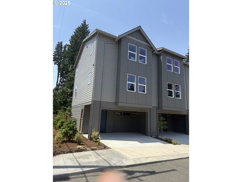 15131 E Burnside St, Portland, OR, 97233-2845 | Card Image