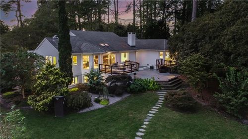 952 Oriole Dr, Virginia Beach, VA, 23451-4956 | Card Image