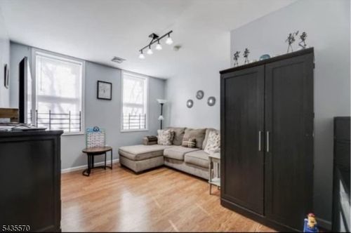 2-578 N 9th St, Newark, NJ, 07107-1908 | Card Image