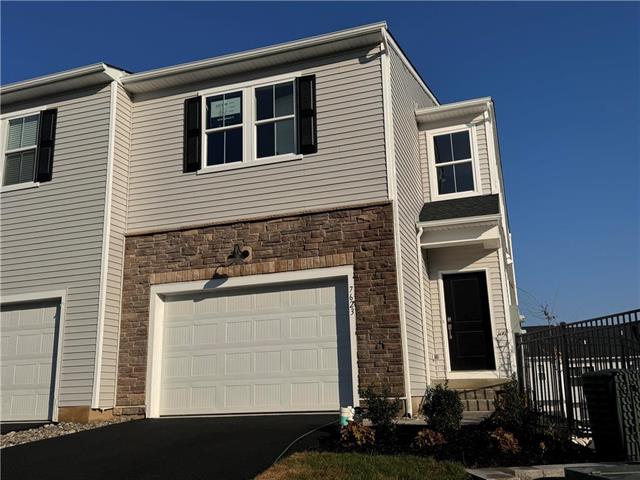 Clayton Ave, Coopersburg, PA 18036