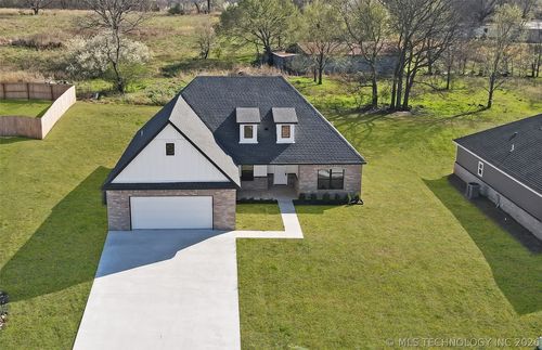 890 E Harlan Dr, Tahlequah, OK, 74464-5660 | Card Image