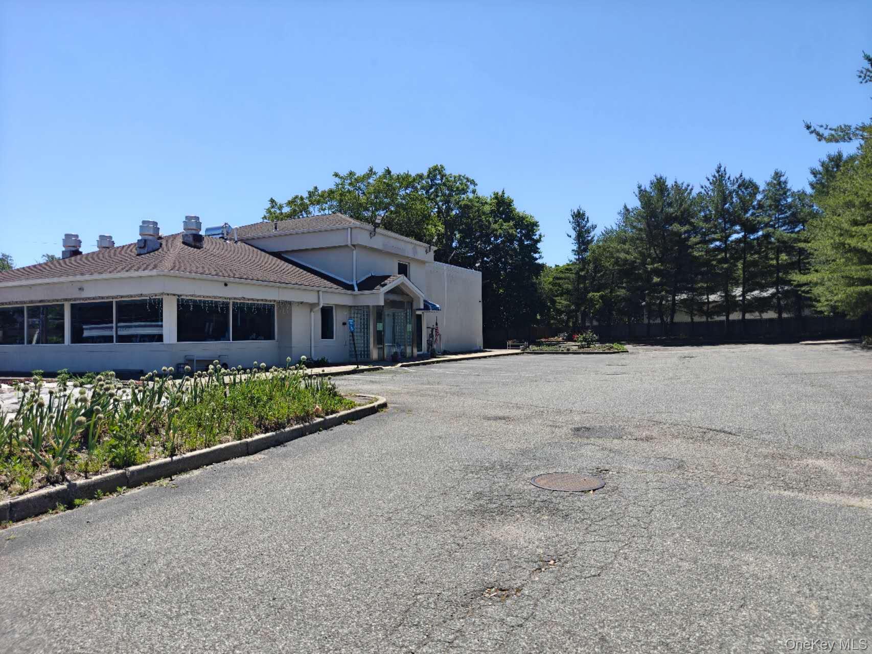 Commercial Sale in Huntington