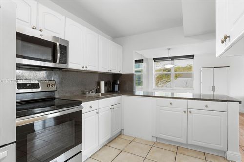 apt-2c-9440 W Bay Harbor Dr, Bay Harbor Islands, FL, 33154-2324 | Card Image