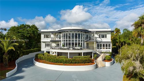 2827 S Indian River Dr, Fort Pierce, FL, 34982-7749 | Card Image