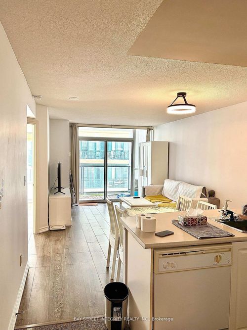 1203-30 Hayden St, Toronto, ON, M4Y3B8 | Card Image