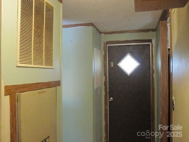 Back door to screen porch | Image 20