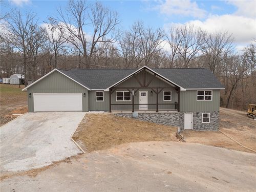 6135 Oak Leaf Dr, Harrison, AR, 72601-1631 | Card Image