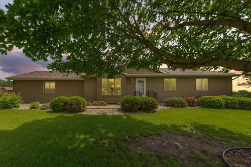 900 11th Ave Se, Waseca, MN, 56093-3550 | Card Image