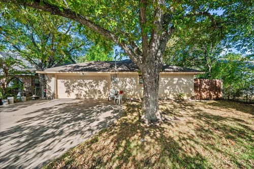 409 Ne 29th St, Grand Prairie, TX, 75050-4307 | Card Image