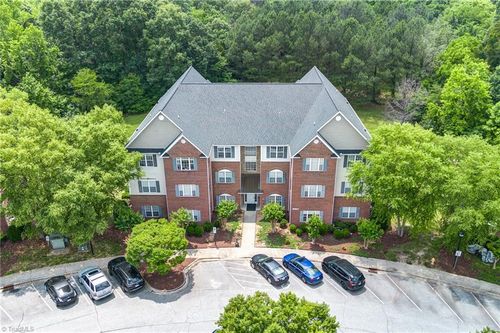 204-6941 Hanesbrook Cir, Clemmons, NC, 27012-7526 | Card Image