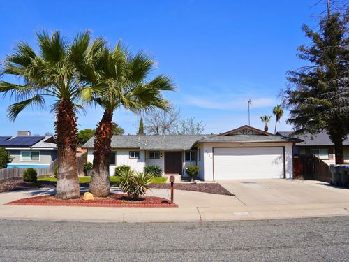 3326 W Fairview Ave, Visalia, CA, 93277-1823 | Card Image