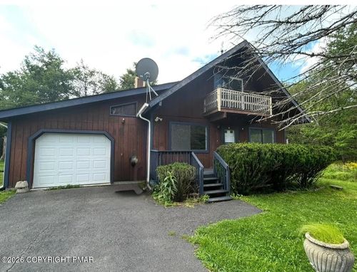 9054 Idlewild Dr, Tobyhanna, PA, 18466-3801 | Card Image