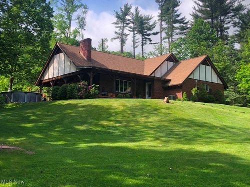 359 Boyce Dr, Chester, WV, 26034-1735 | Card Image