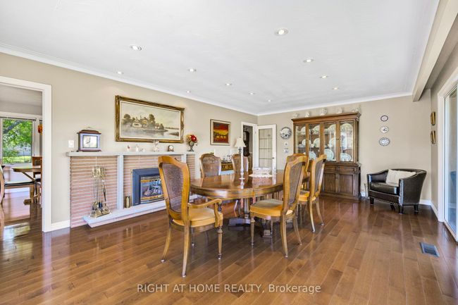 42 Valleyview Rd, House other with 5 bedrooms, 2 bathrooms and 6 parking in Brampton ON | Image 16