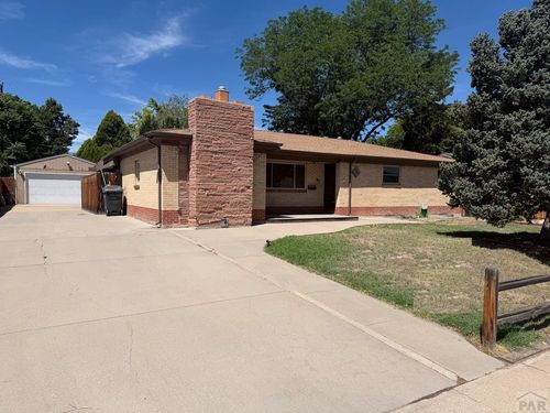 90 Baylor St, Pueblo, CO, 81005-1640 | Card Image